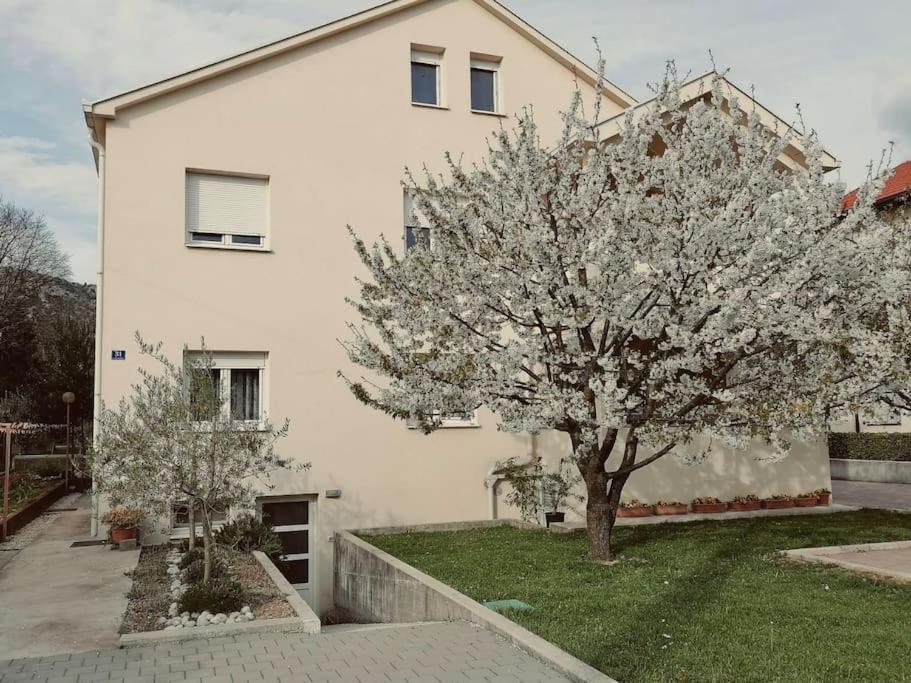 Apartman Cherry Ljubuški Exterior foto